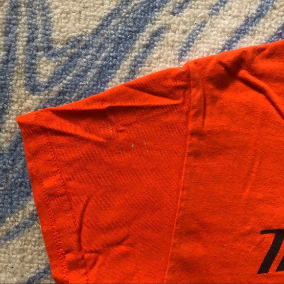 Vintage Graphic Tee - Picture 3 of 3